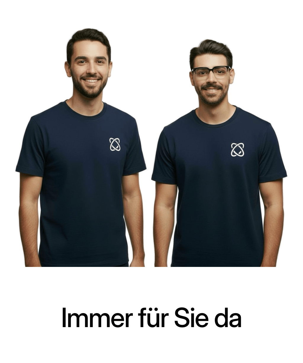 Zwei Personen, die sich partnerschaftlich die Hand geben